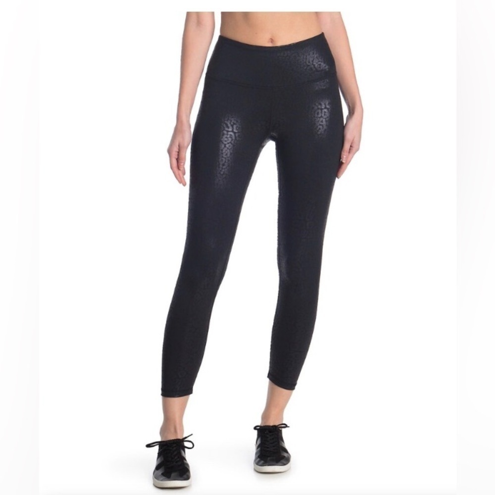 Z by Zella High Waisted Daily 7/8 Metallic Black Cropped Leggings Size M